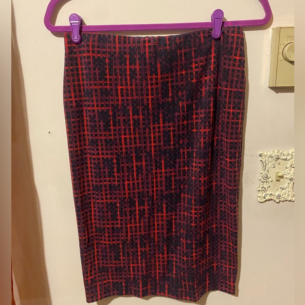 Soft material, bodycon, pinkish-burgundy, red, black